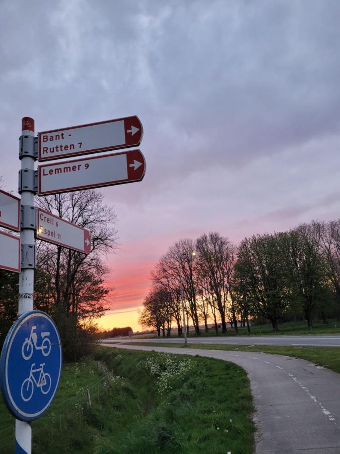 Vakantiehuis Aan Het Bos - Gelegen Aan De Tulpenroute Bant Extérieur photo